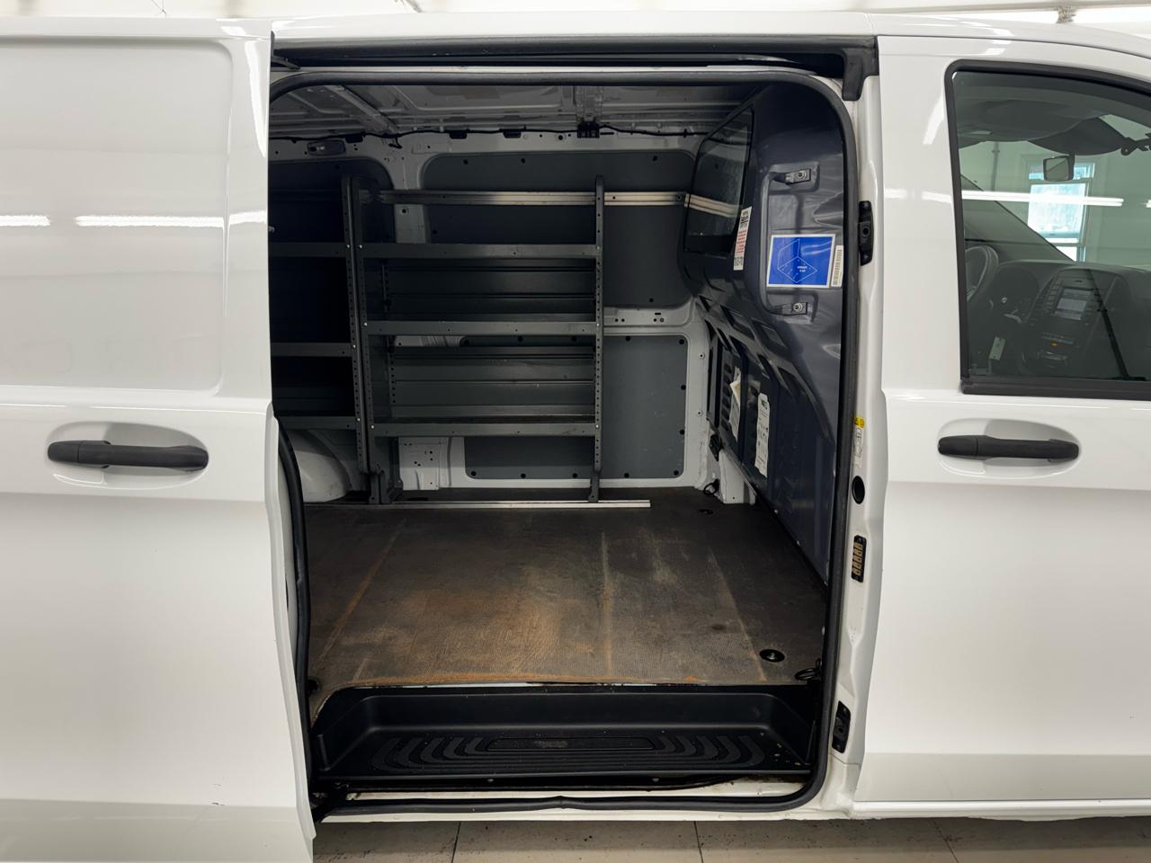 Mercedes-Benz Metris Cargo Van Standard Roof 135" Wheelbase 2020