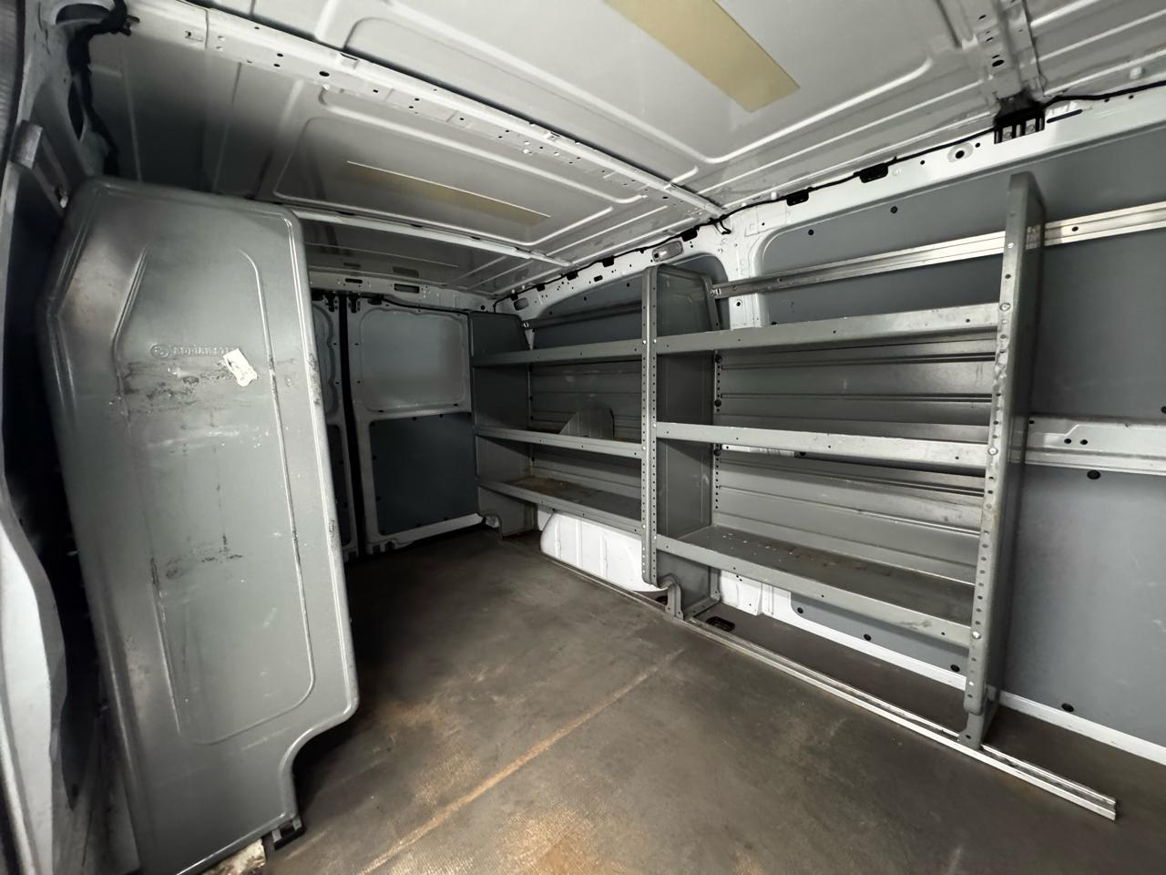 Mercedes-Benz Metris Cargo Van Standard Roof 135" Wheelbase 2020