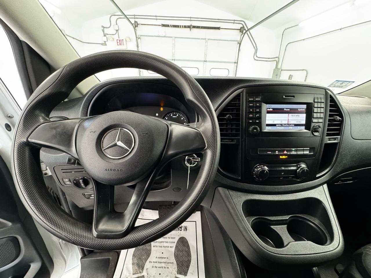 Mercedes-Benz Metris Cargo Van Standard Roof 135" Wheelbase 2020