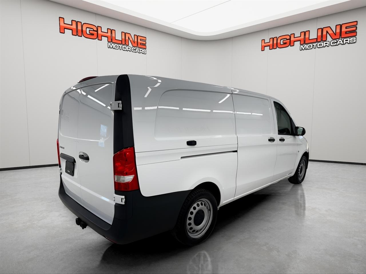 Mercedes-Benz Metris Cargo Van Standard Roof 135" Wheelbase 2020