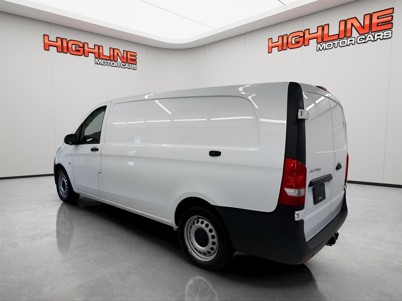 Mercedes-Benz Metris Cargo Van Standard Roof 135" Wheelbase 2020