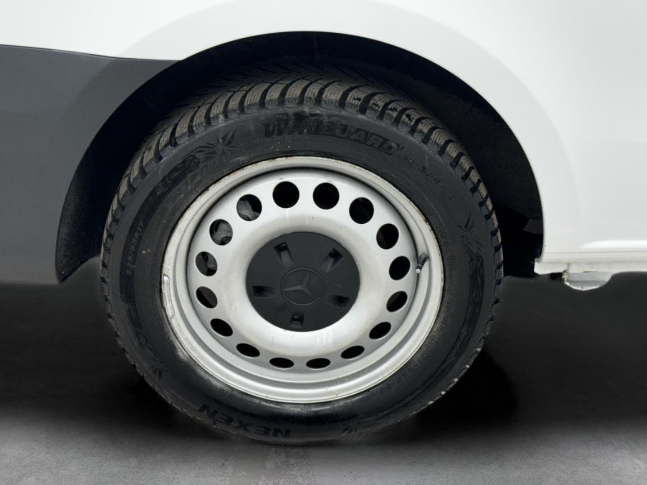 Mercedes-Benz Metris Cargo Van Standard Roof 135" Wheelbase 2020