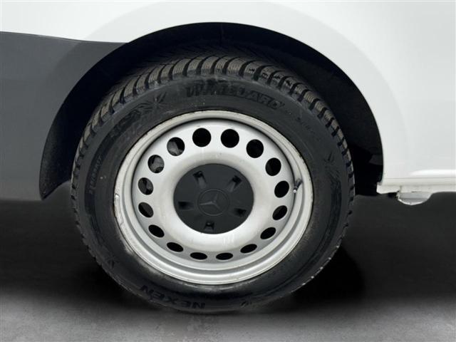 Mercedes-Benz Metris Cargo Van Standard Roof 135" Wheelbase 2020