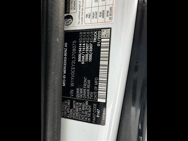 Mercedes-Benz Metris Cargo Van Standard Roof 135" Wheelbase 2020