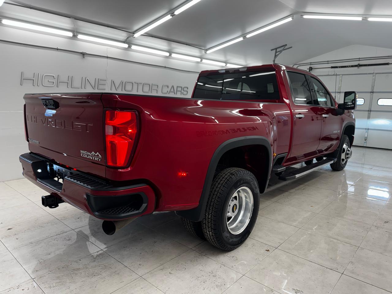 Chevrolet Silverado 3500HD 4WD Crew Cab 172" High Country 2022