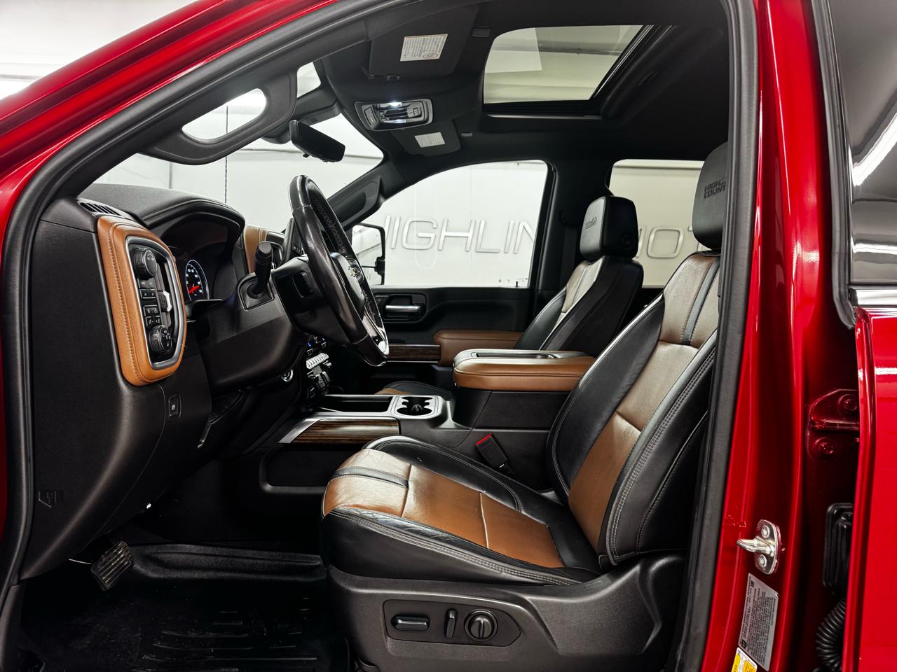 Chevrolet Silverado 3500HD 4WD Crew Cab 172" High Country 2022