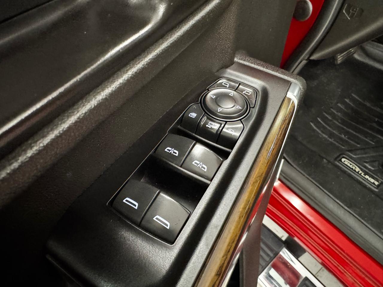 Chevrolet Silverado 3500HD 4WD Crew Cab 172" High Country 2022