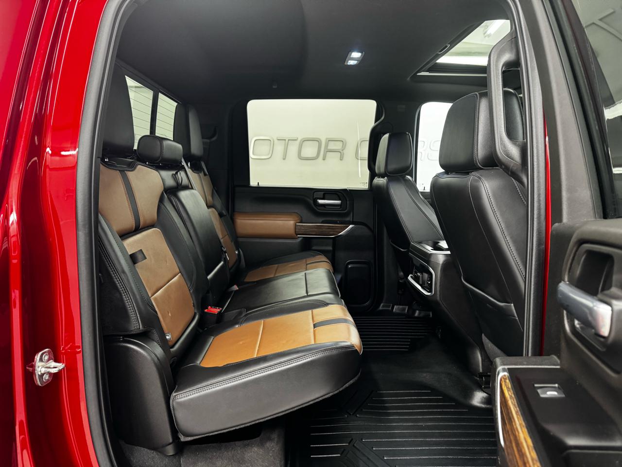 Chevrolet Silverado 3500HD 4WD Crew Cab 172" High Country 2022