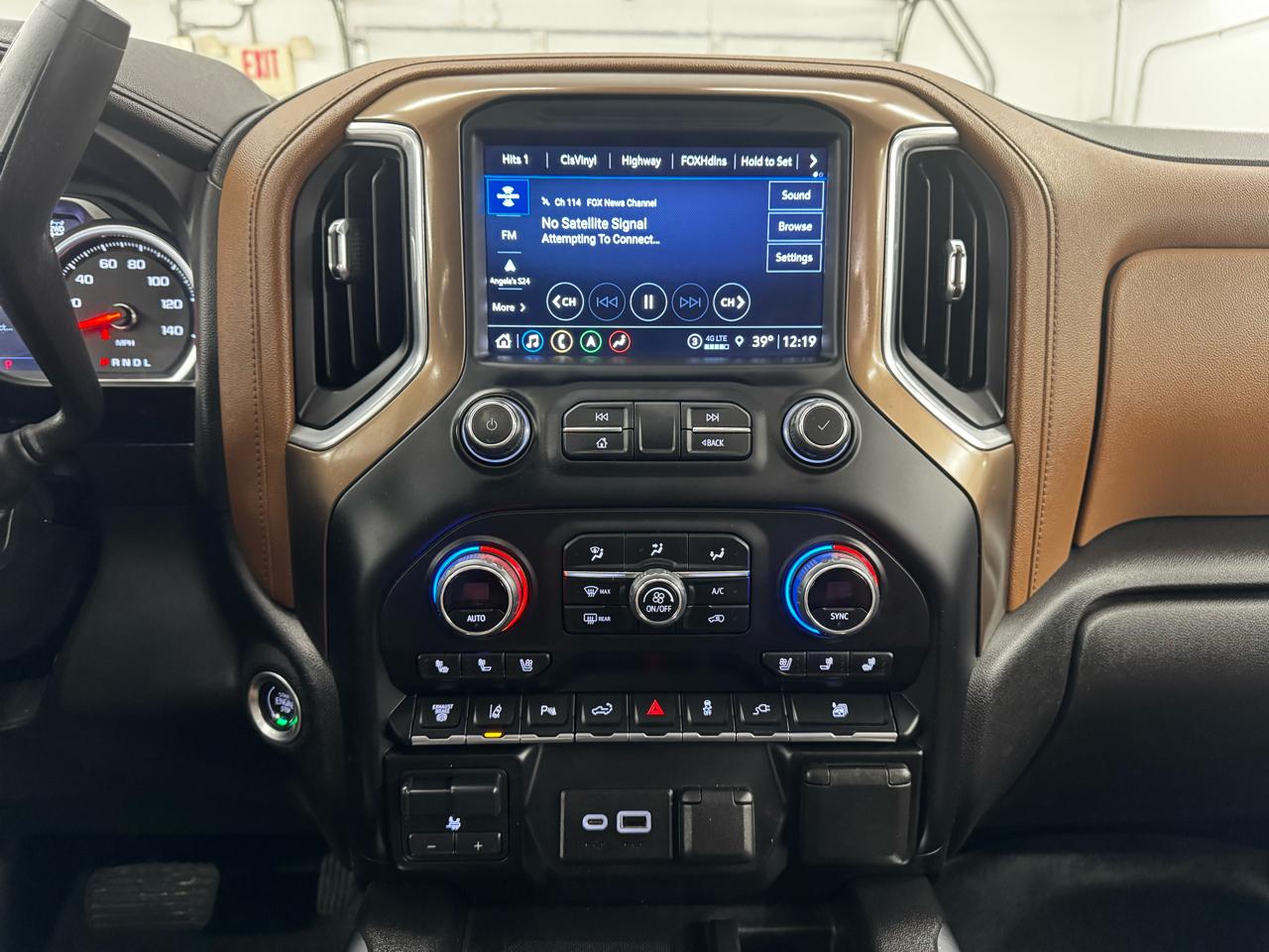 Chevrolet Silverado 3500HD 4WD Crew Cab 172" High Country 2022