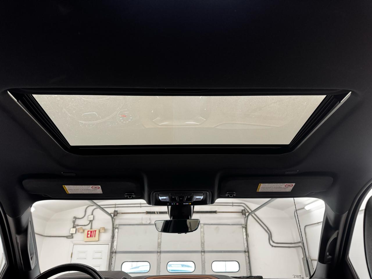 Chevrolet Silverado 3500HD 4WD Crew Cab 172" High Country 2022