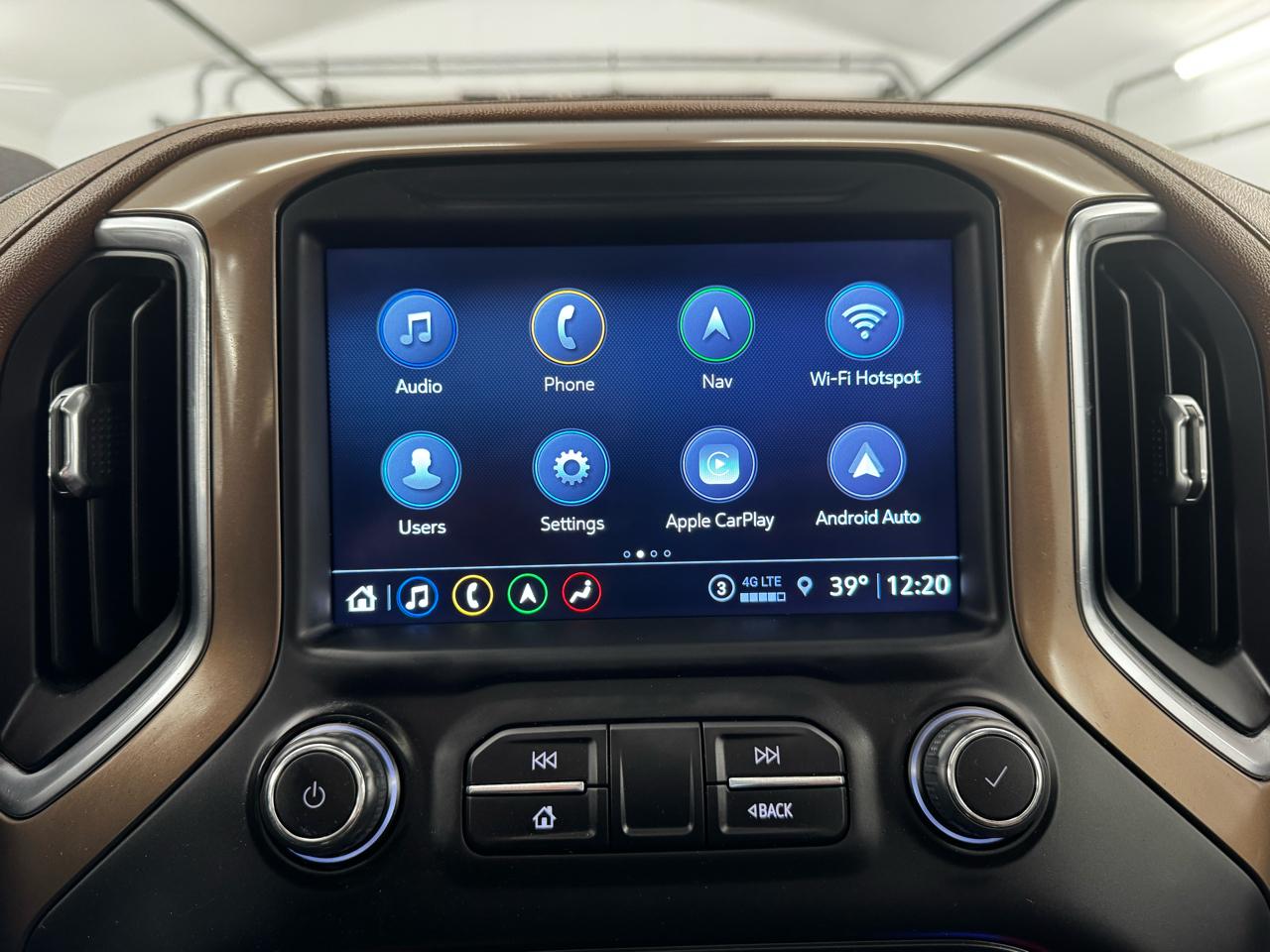 Chevrolet Silverado 3500HD 4WD Crew Cab 172" High Country 2022