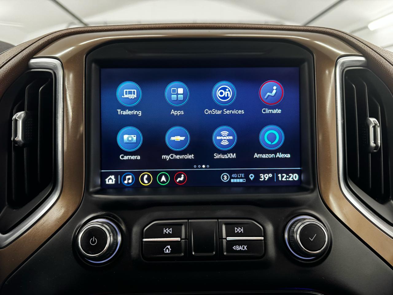 Chevrolet Silverado 3500HD 4WD Crew Cab 172" High Country 2022