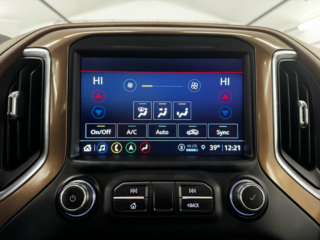 Chevrolet Silverado 3500HD 4WD Crew Cab 172" High Country 2022