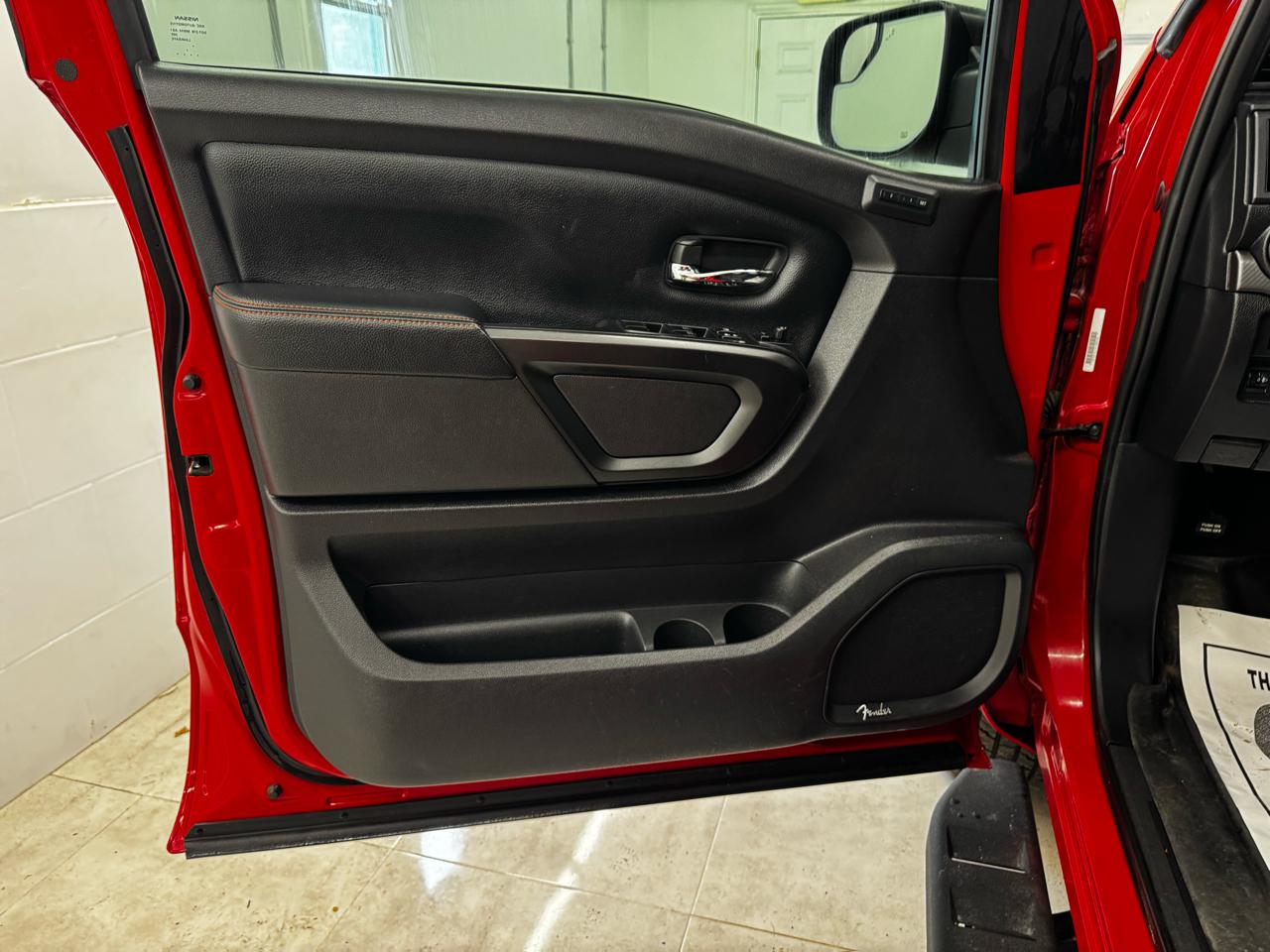 Nissan Titan 4x4 Crew Cab PRO-4X 2021