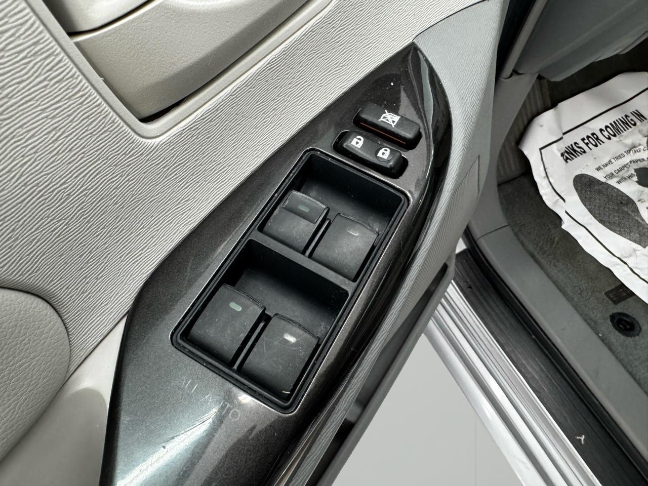 Toyota Sienna 5dr 7-Pass Van V6 L FWD (Natl) 2014