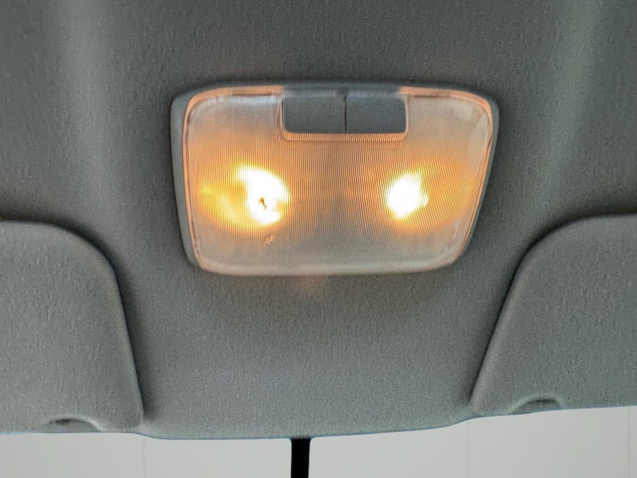 Toyota Sienna 5dr 7-Pass Van V6 L FWD (Natl) 2014