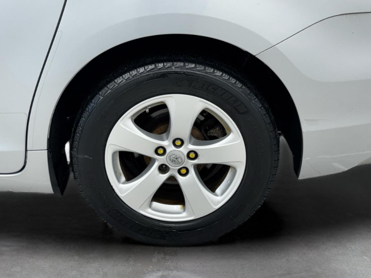 Toyota Sienna 5dr 7-Pass Van V6 L FWD (Natl) 2014