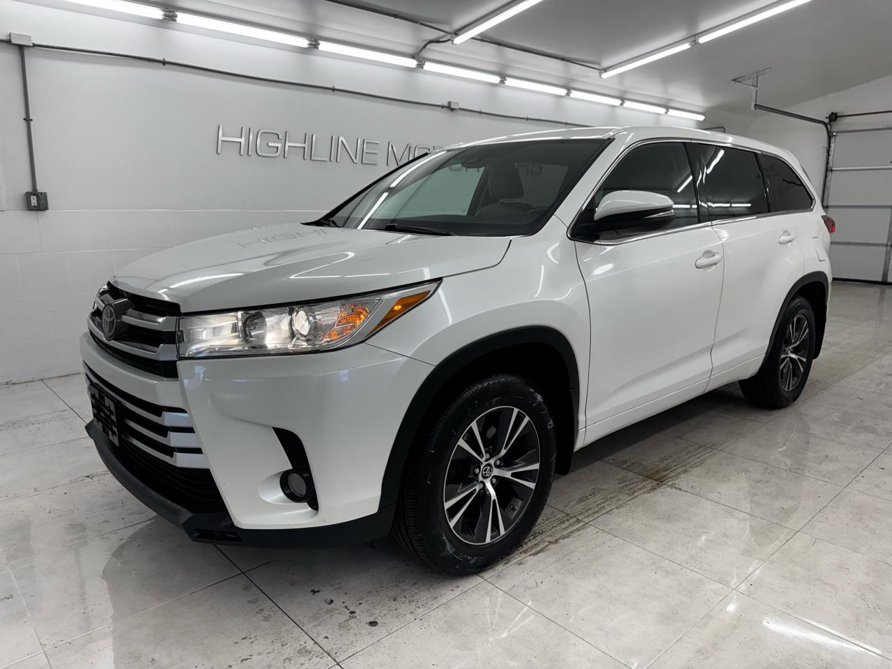 Toyota Highlander LE V6 AWD (Natl) 2018