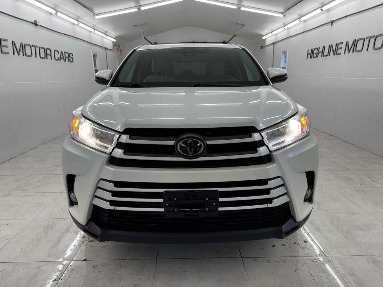 Toyota Highlander LE V6 AWD (Natl) 2018