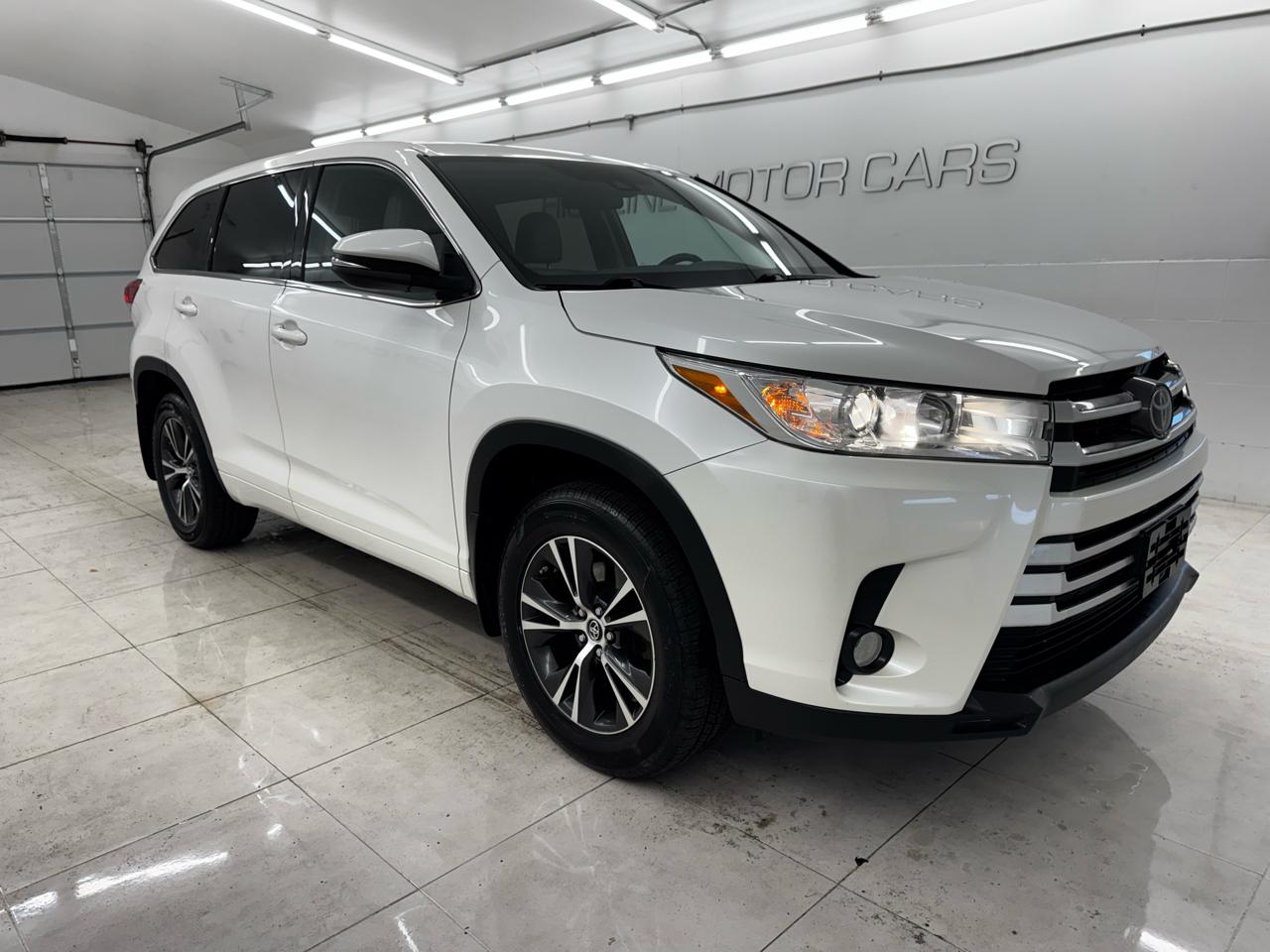 Toyota Highlander LE V6 AWD (Natl) 2018