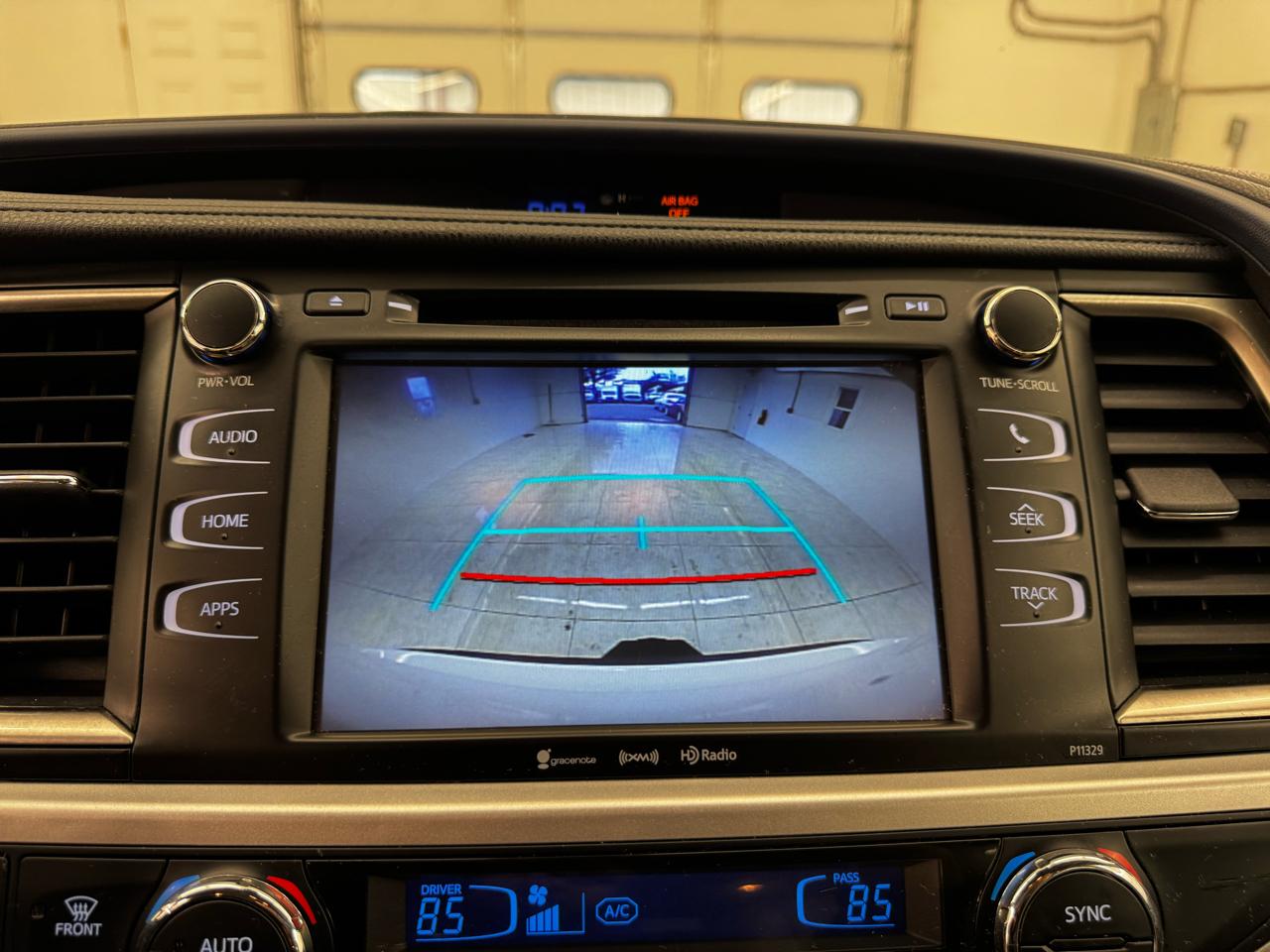 Toyota Highlander LE V6 AWD (Natl) 2018