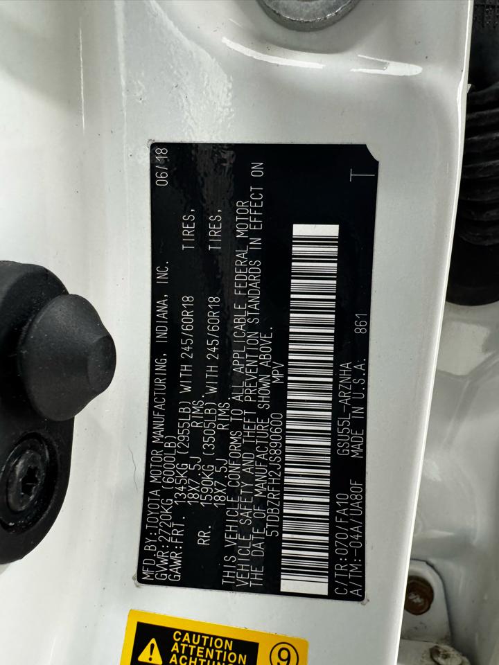 Toyota Highlander LE V6 AWD (Natl) 2018