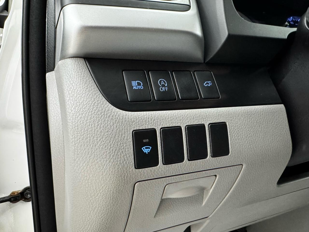 Toyota Highlander LE V6 AWD (Natl) 2018