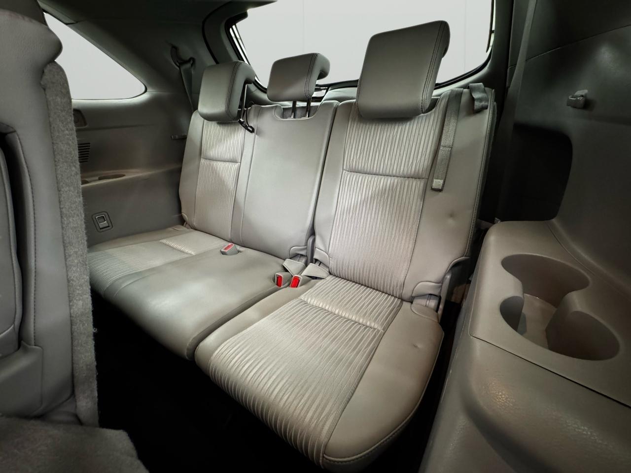 Toyota Highlander LE V6 AWD (Natl) 2018