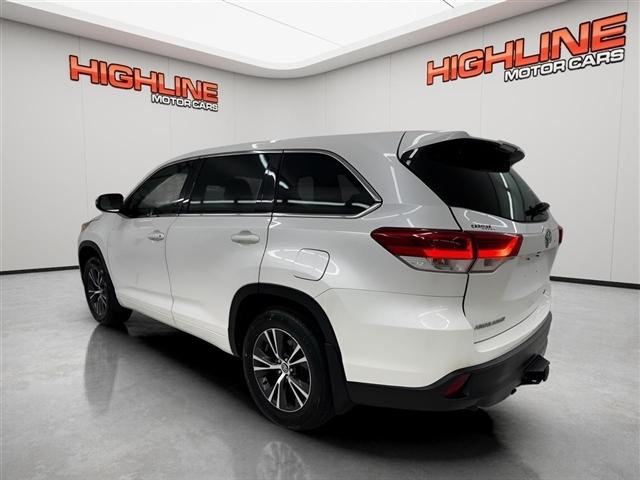 Toyota Highlander LE Plus V6 AWD (Natl) 2018
