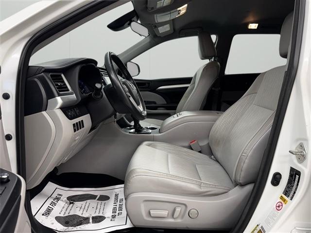 Toyota Highlander LE Plus V6 AWD (Natl) 2018