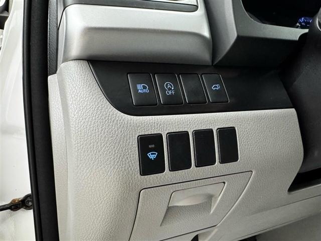 Toyota Highlander LE Plus V6 AWD (Natl) 2018