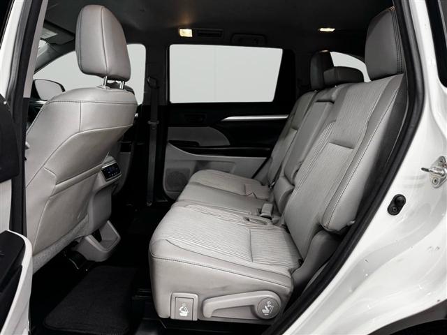 Toyota Highlander LE Plus V6 AWD (Natl) 2018