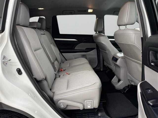 Toyota Highlander LE Plus V6 AWD (Natl) 2018