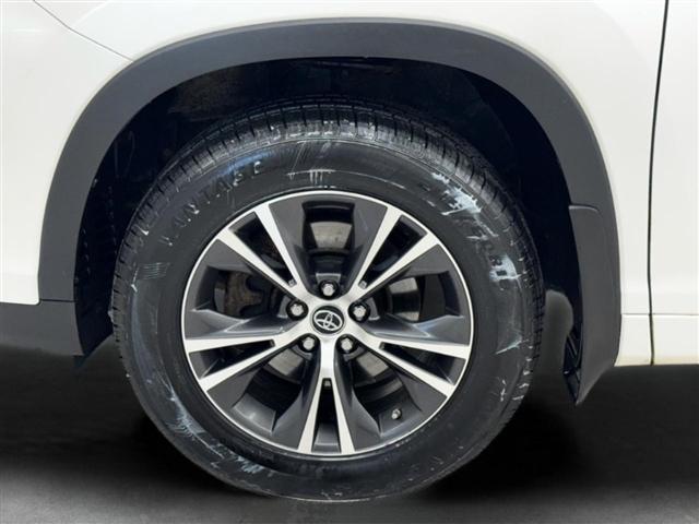 Toyota Highlander LE Plus V6 AWD (Natl) 2018