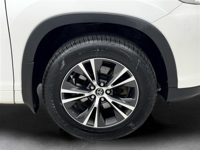 Toyota Highlander LE Plus V6 AWD (Natl) 2018