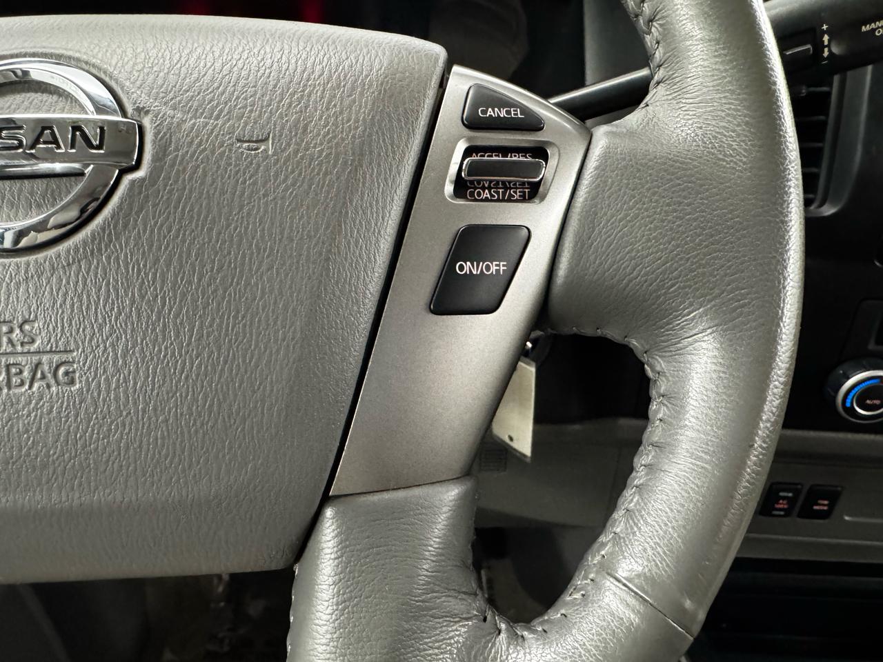 Nissan NV Passenger V8 SL 2017