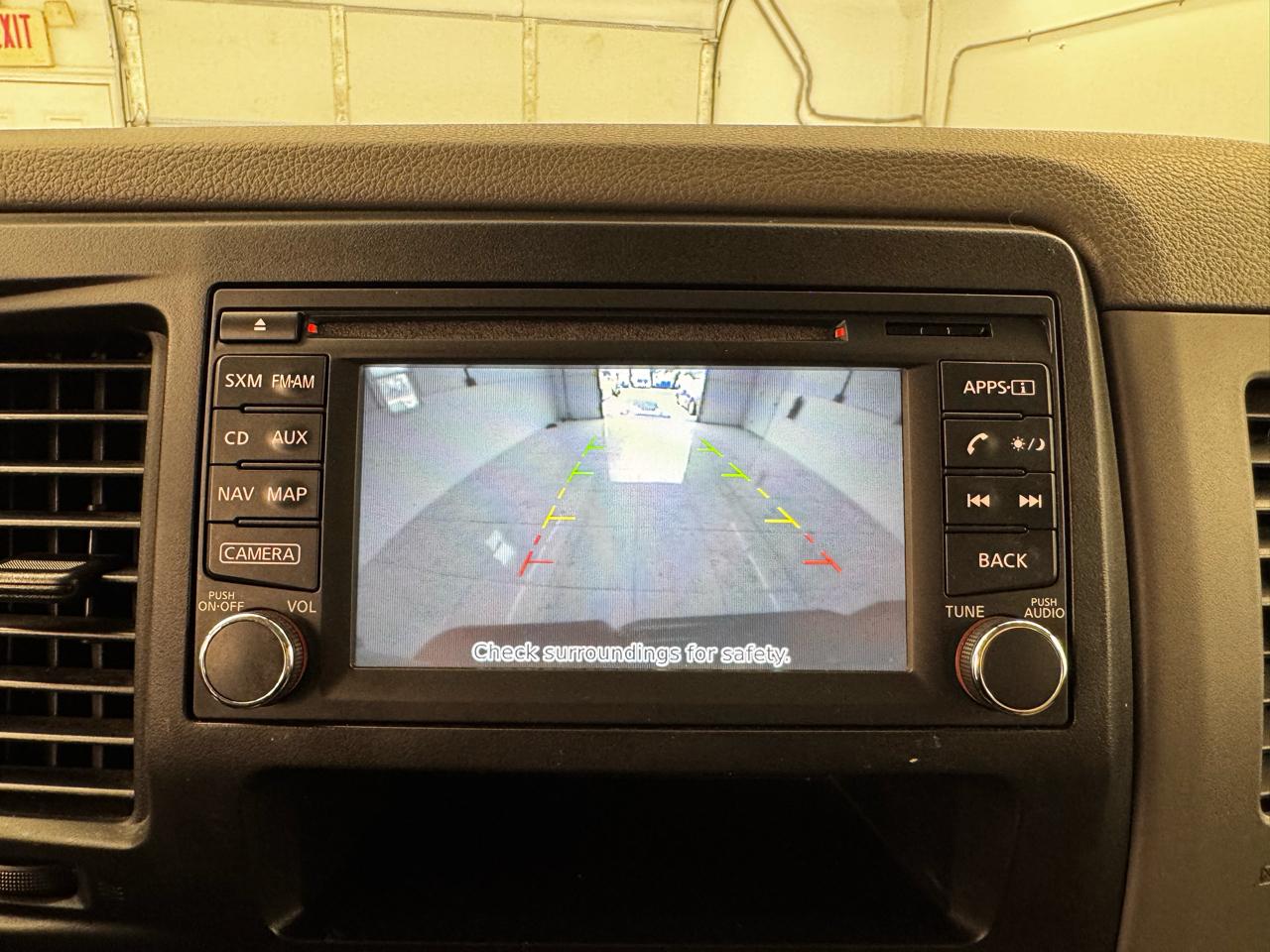 Nissan NV Passenger V8 SL 2017