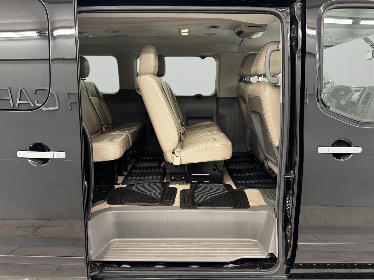 Nissan NV Passenger V8 SL 2017