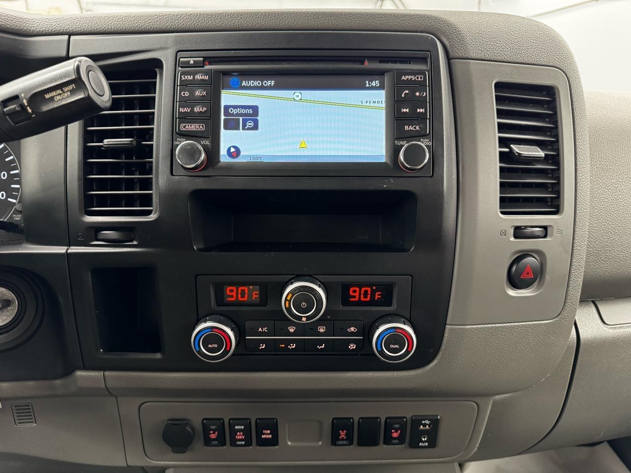 Nissan NV Passenger V8 SL 2017