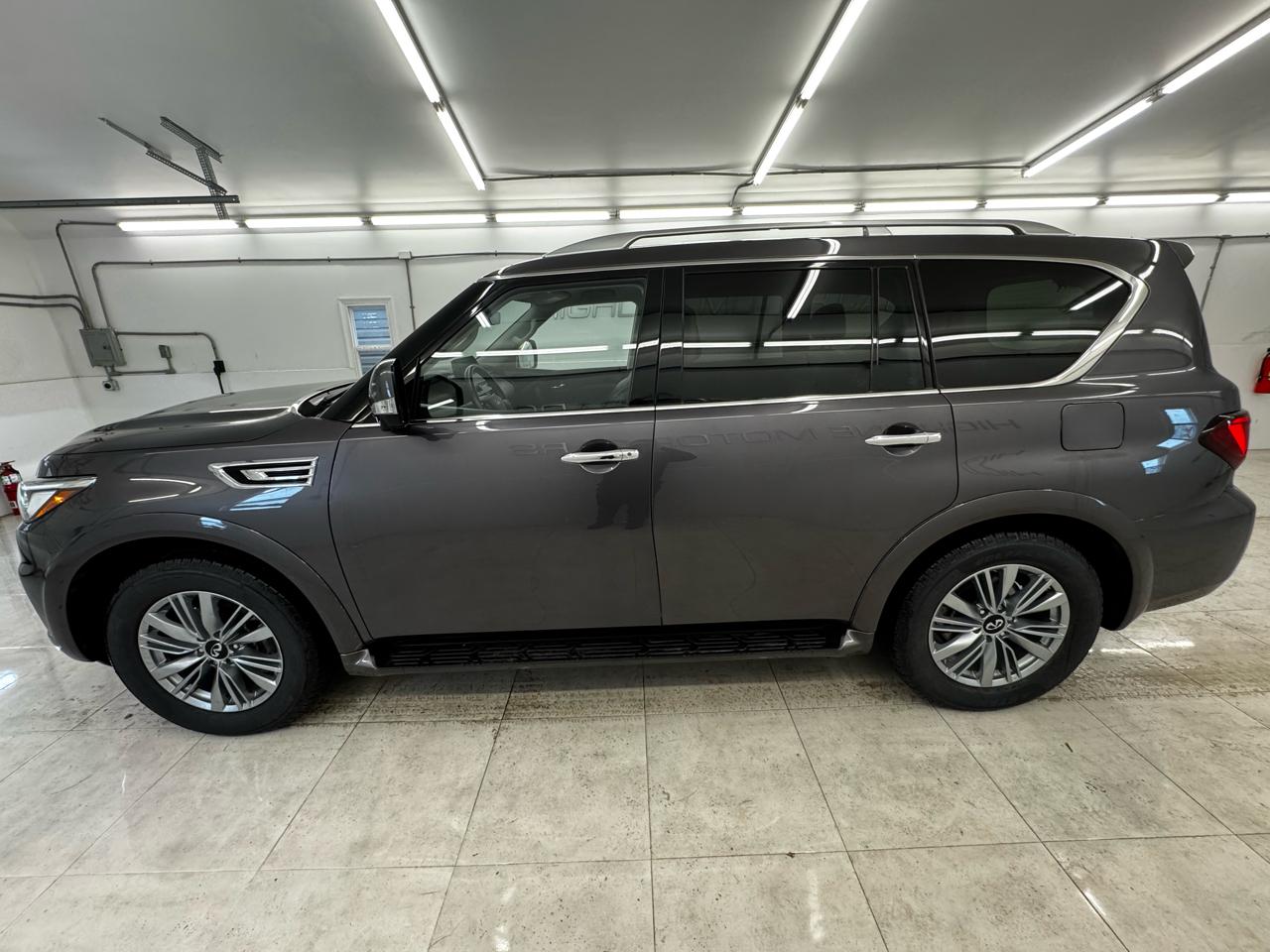Infiniti QX80 LUXE RWD 2024