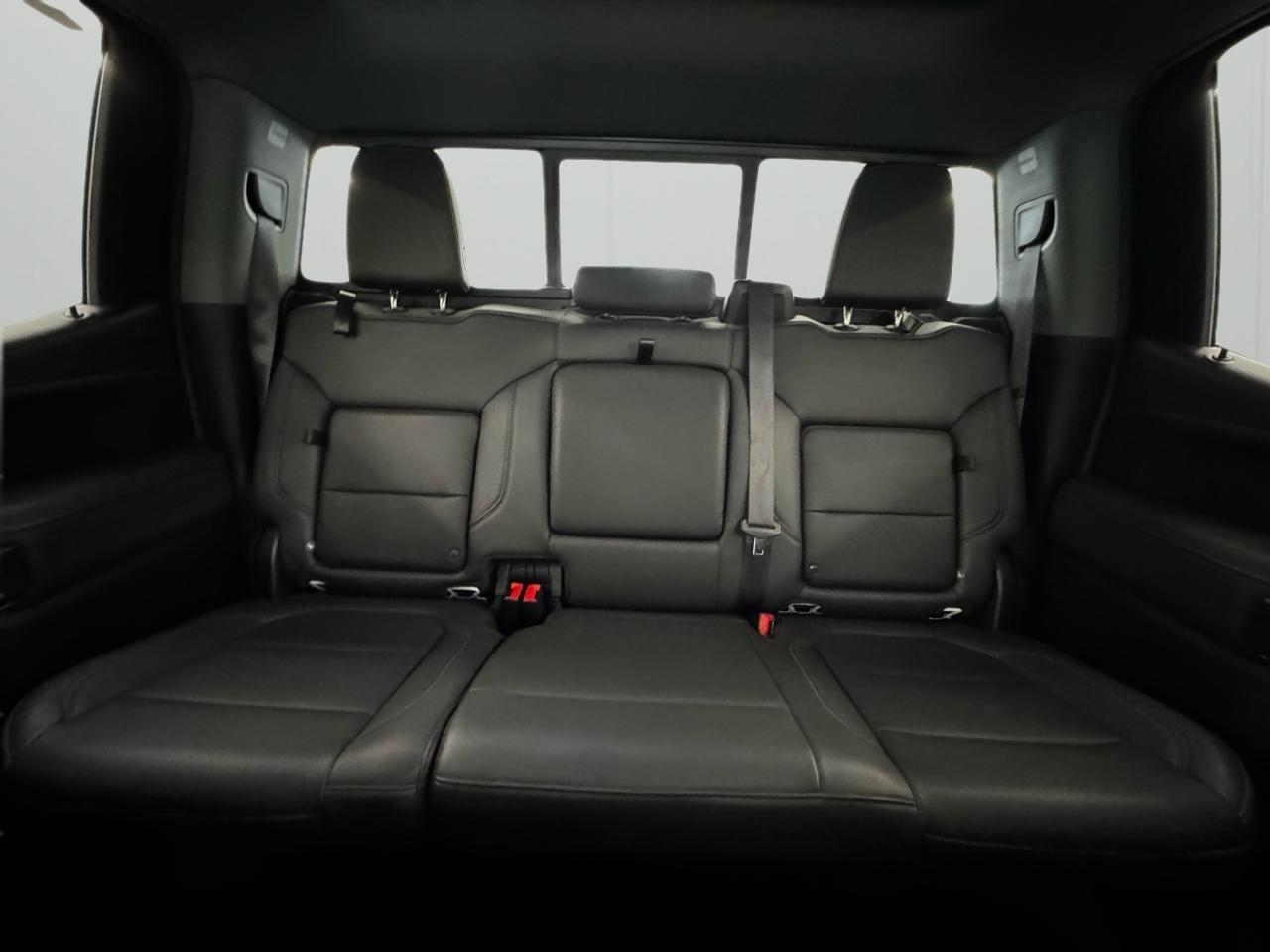 Chevrolet Silverado 1500 4WD Crew Cab 147" LTZ 2021