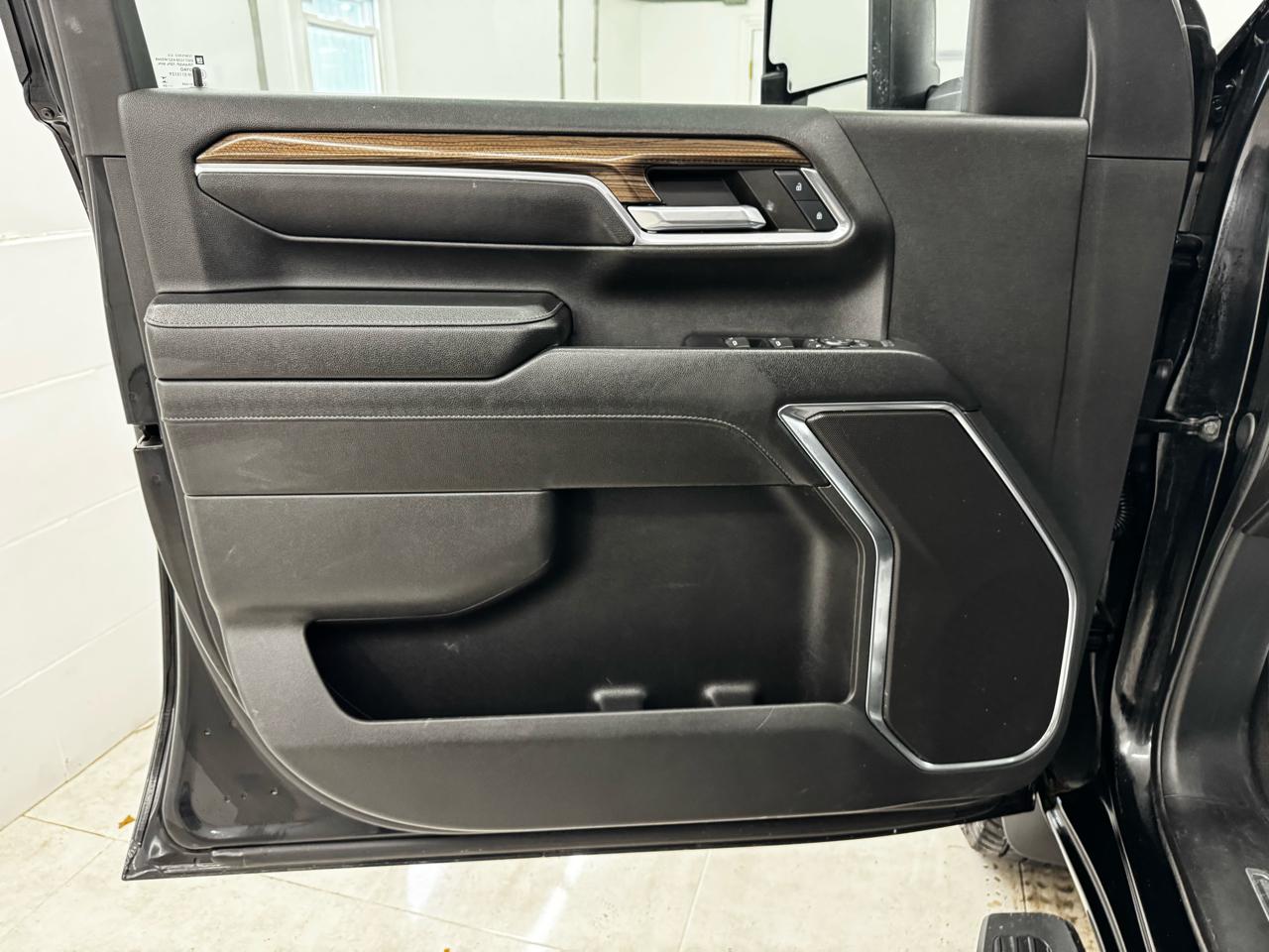 Chevrolet Silverado 2500HD 4WD Crew Cab 159" LT 2024