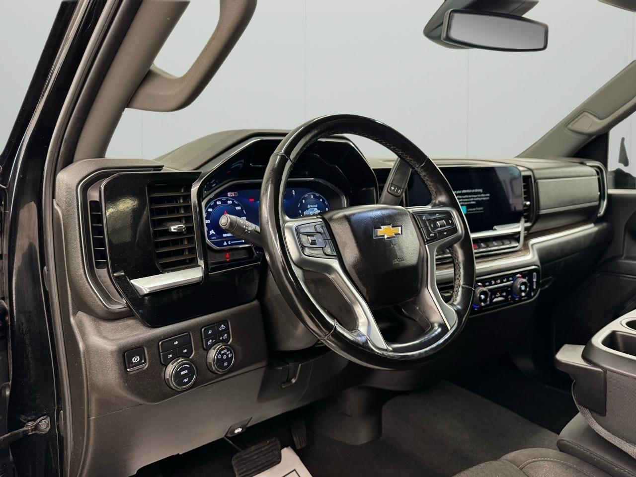 Chevrolet Silverado 2500HD 4WD Crew Cab 159" LT 2024