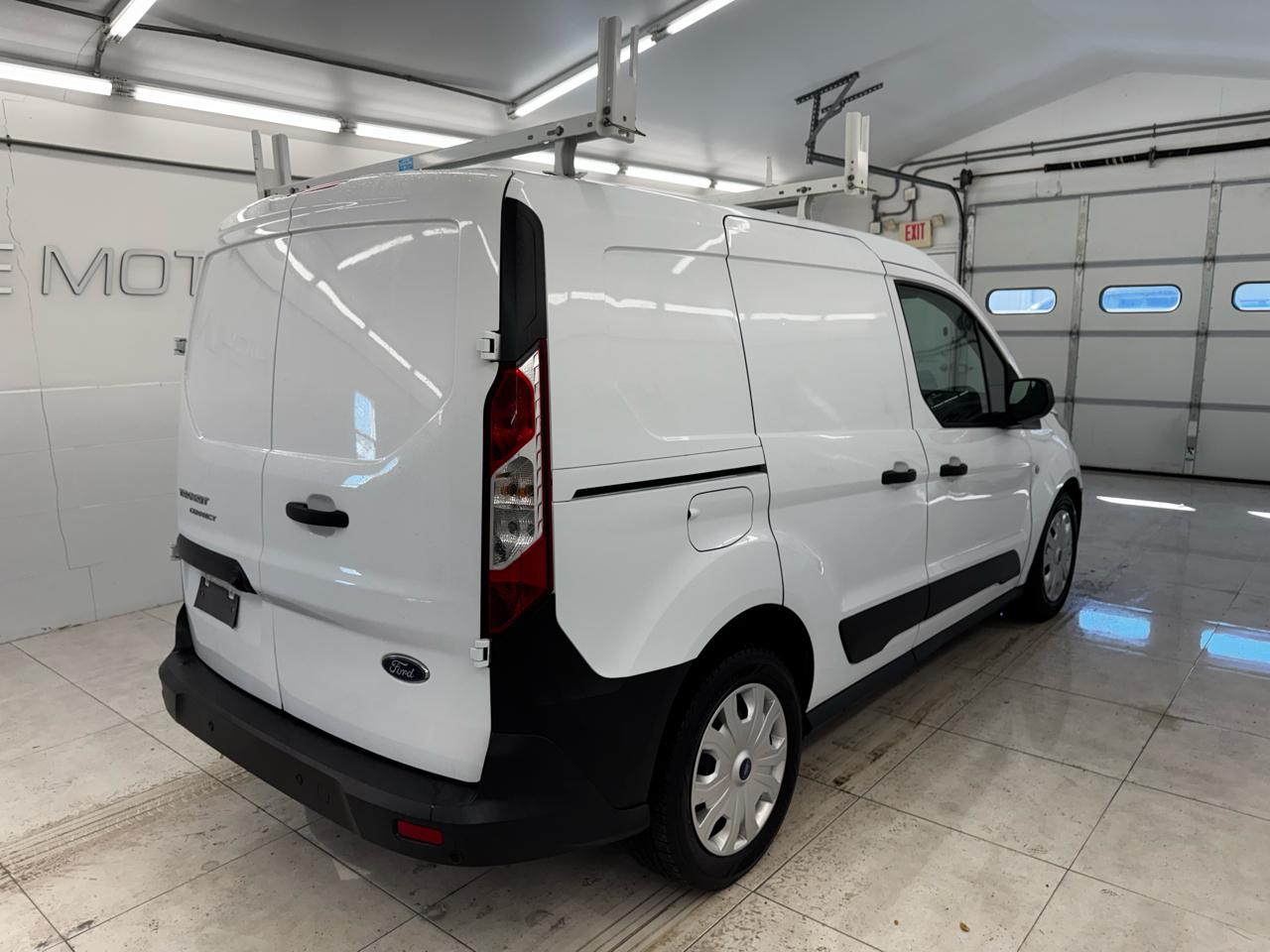 Ford Transit Connect Van XL SWB w/Rear Symmetrical Doors 2023