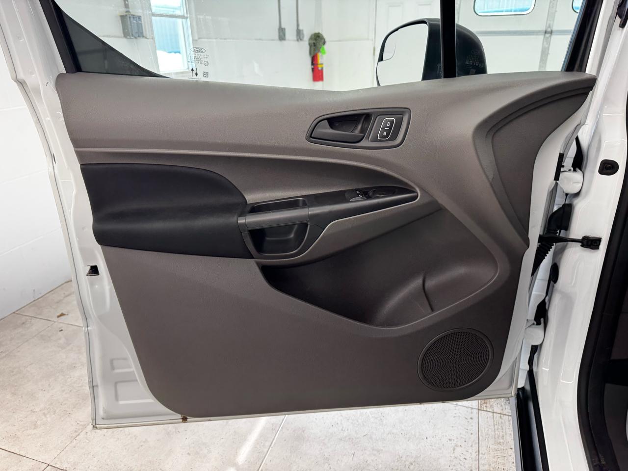 Ford Transit Connect Van XL SWB w/Rear Symmetrical Doors 2023