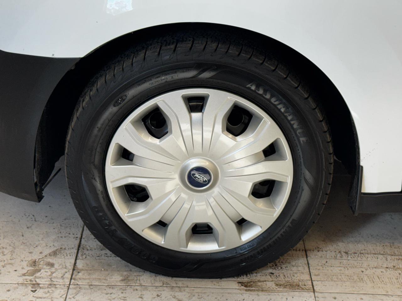 Ford Transit Connect Van XL SWB w/Rear Symmetrical Doors 2023