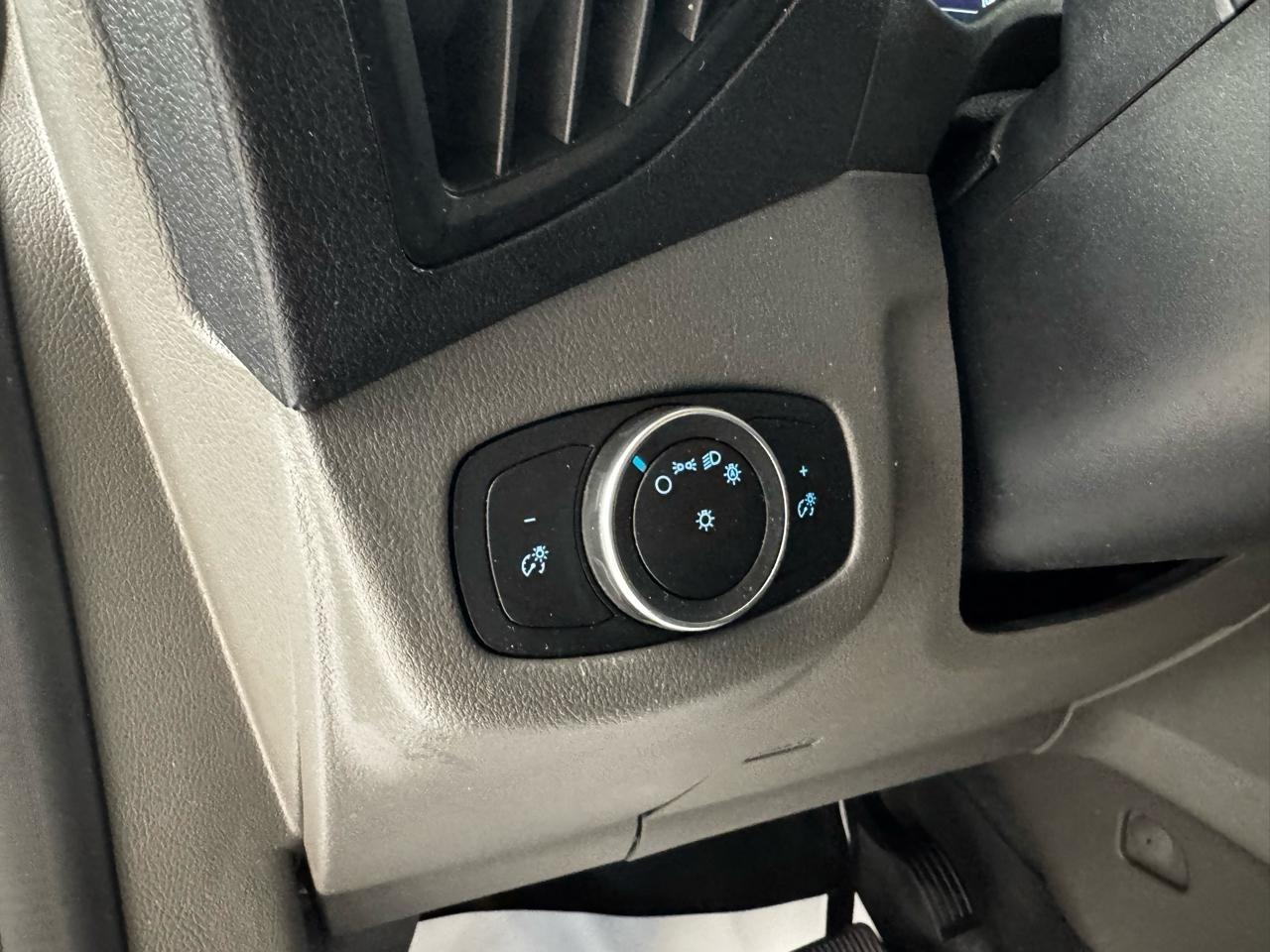 Ford Transit Connect Van XL SWB w/Rear Symmetrical Doors 2023