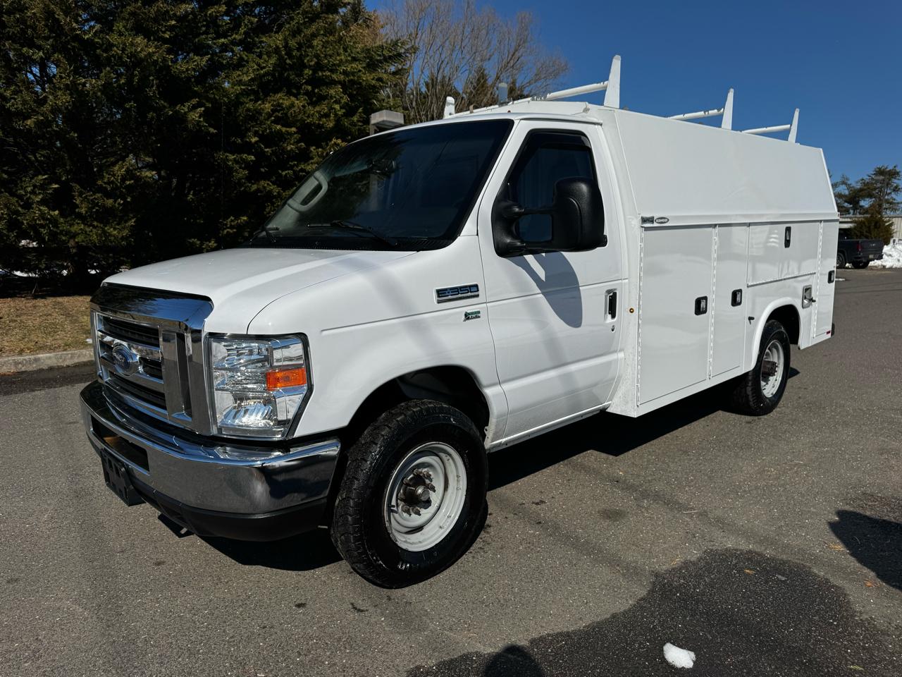 Ford E-Series Cutaway E-350 SRW 138" WB 2019