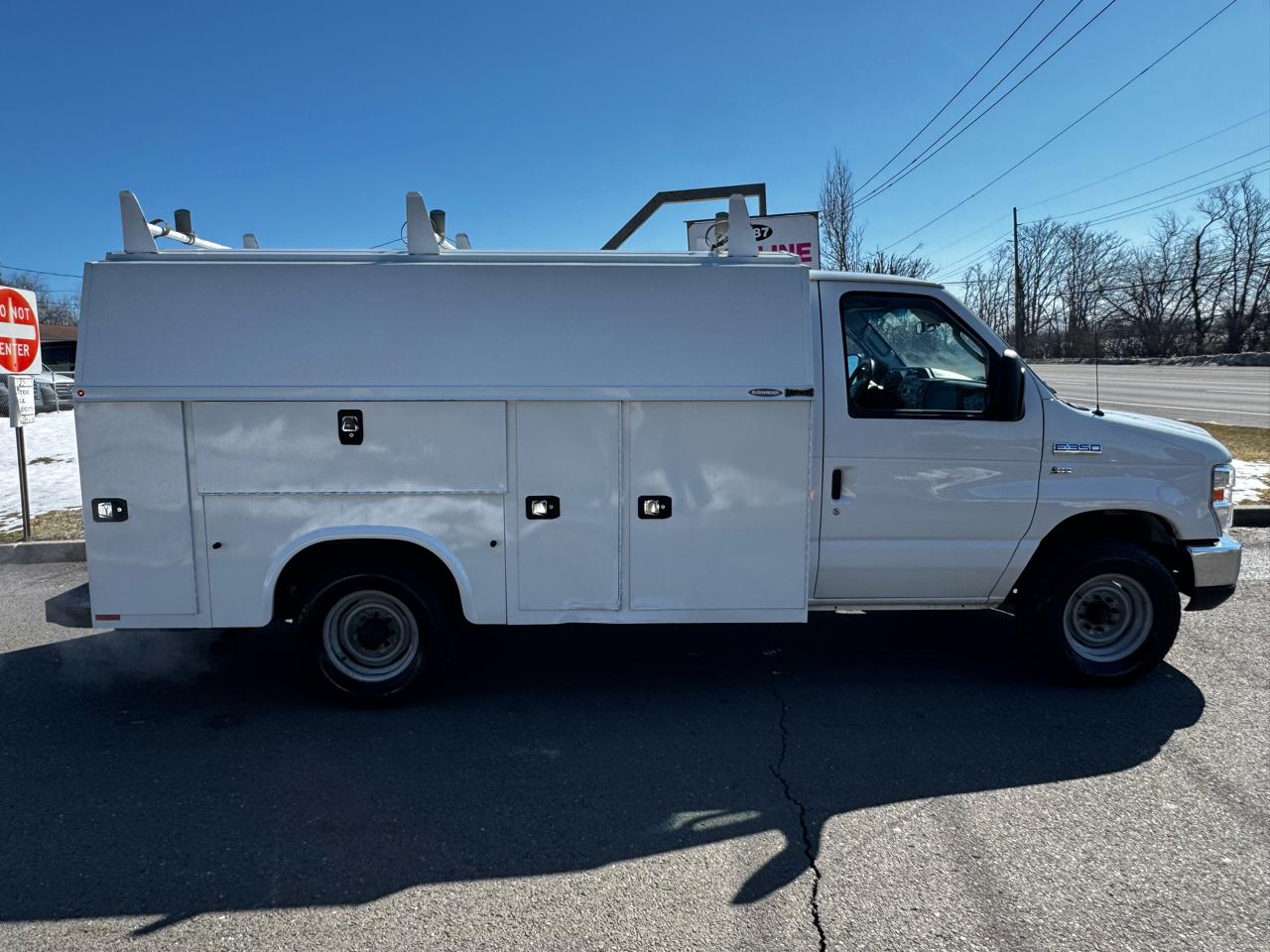 Ford E-Series Cutaway E-350 SRW 138" WB 2019