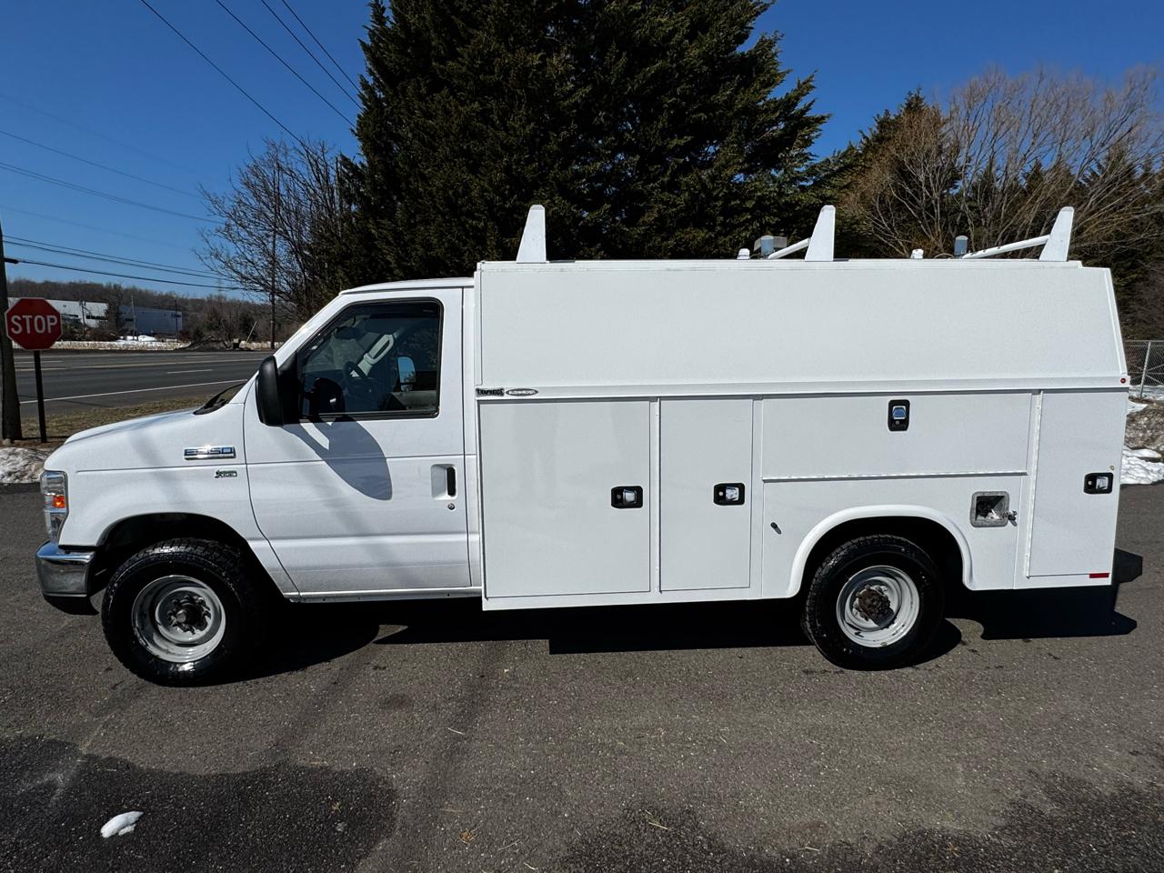 Ford E-Series Cutaway E-350 SRW 138" WB 2019